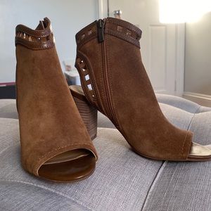 New Franco Sarto Leather and Suede Shoes Size 6